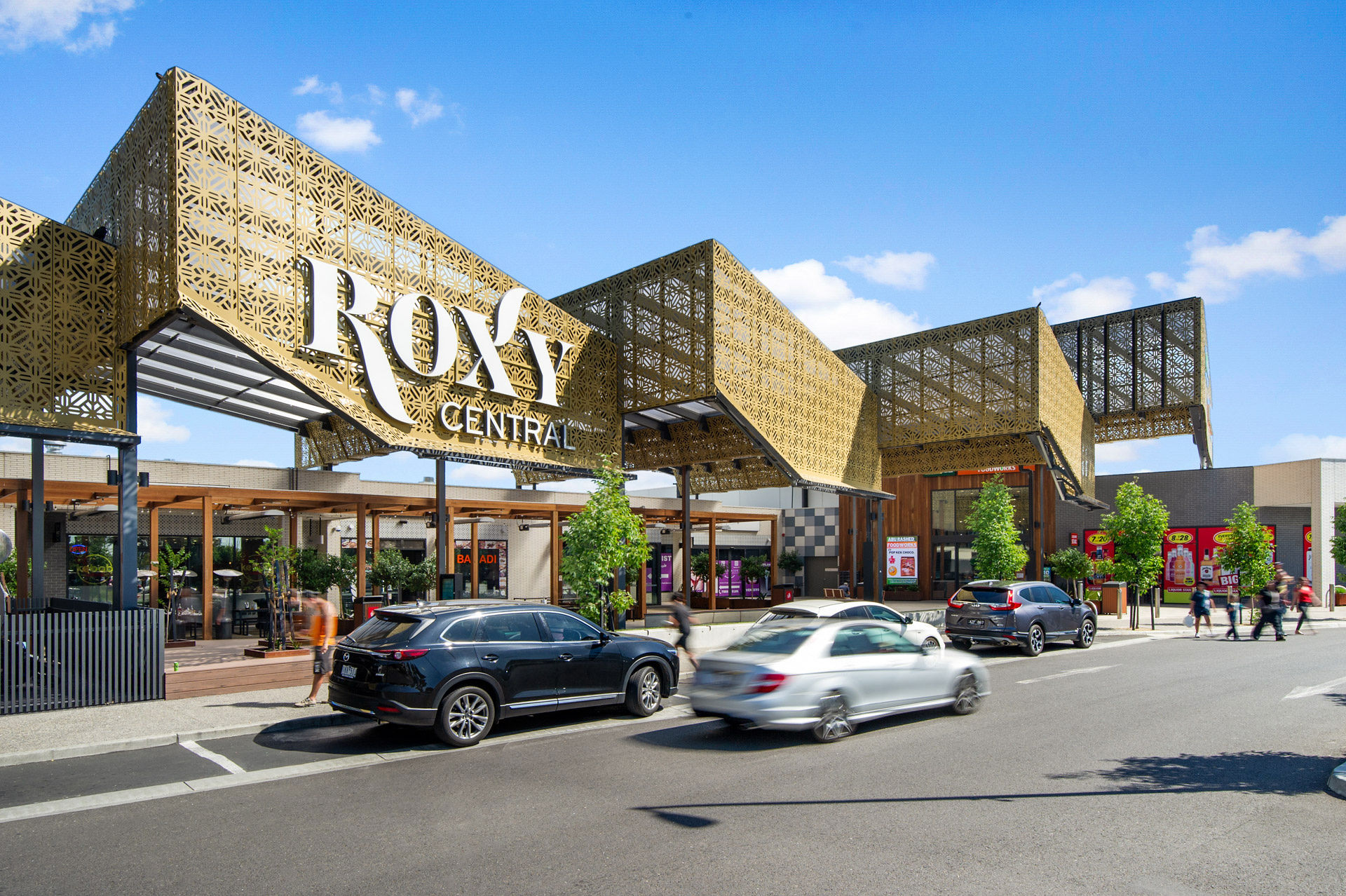 Roxy Central Shopping Plaza front entrance